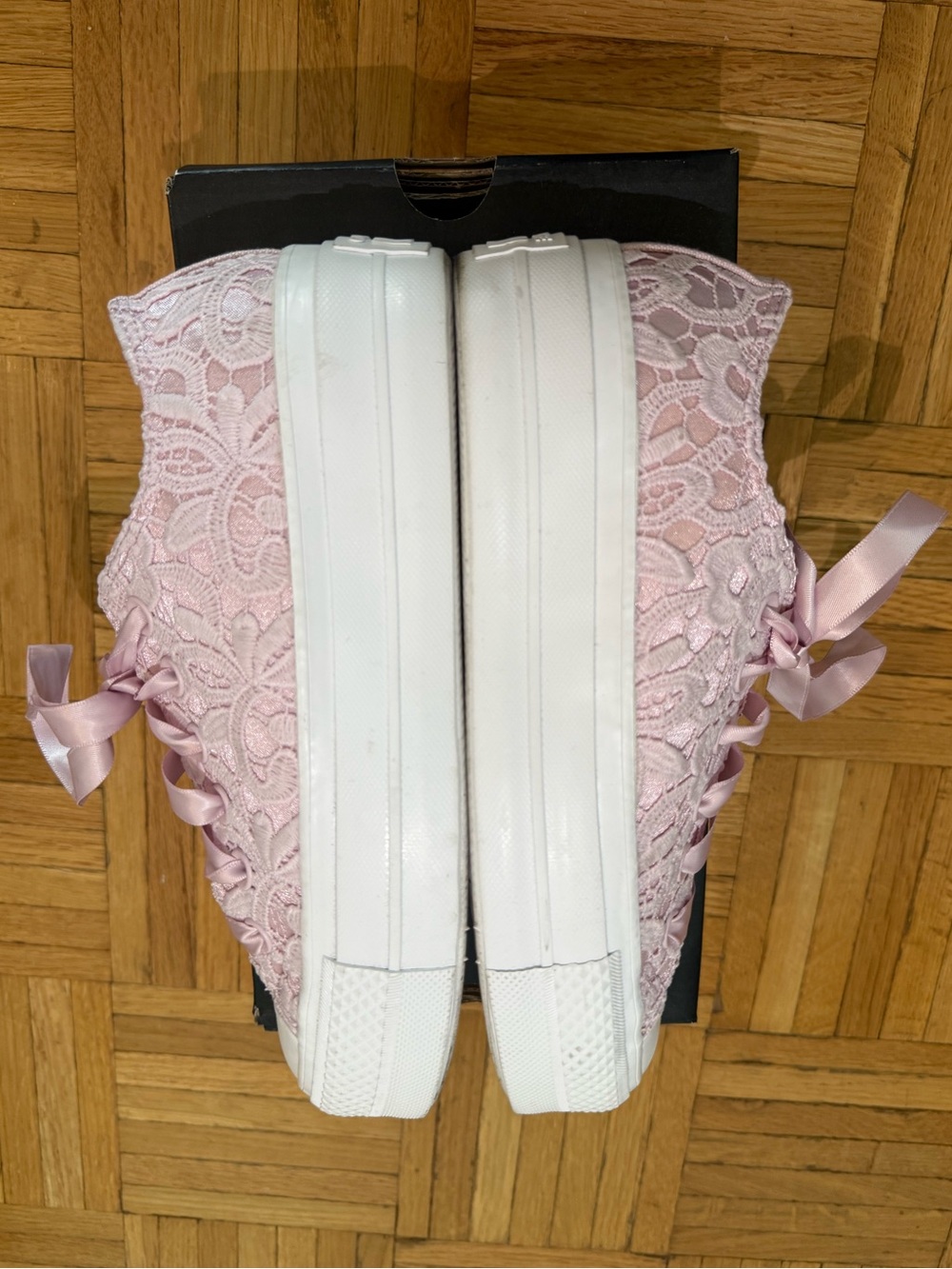 Converse Chuck Taylor All Star Women Size 6 Pink/White Lace Low Top Sneakers - Picture 6 of 7